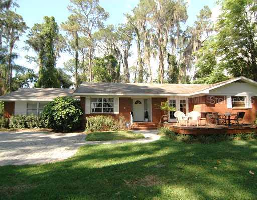 4405 Lakeshore Dr., Mount Dora, FL 32757