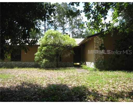 917 Emerald Dr., Chuluota, FL 32766