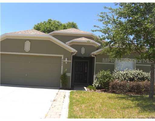 4000 Waltham Forest Dr., Tavares, FL 32778