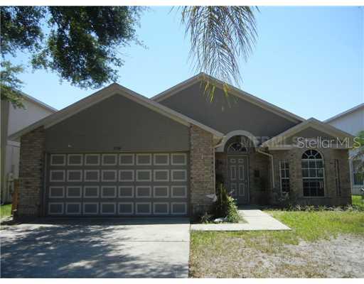 108 Knights Hollow Dr., Apopka, FL 32712