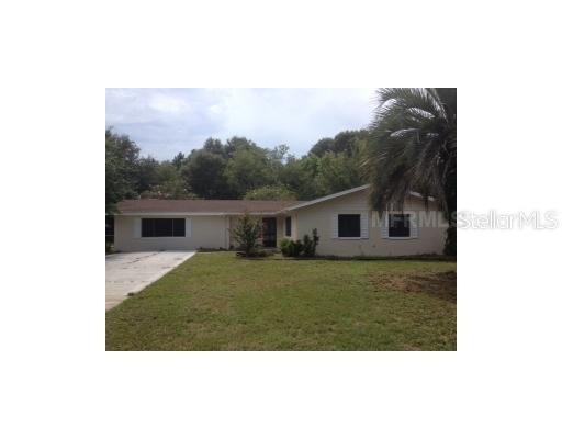 27851 Lisa Dr., Tavares, FL 32778
