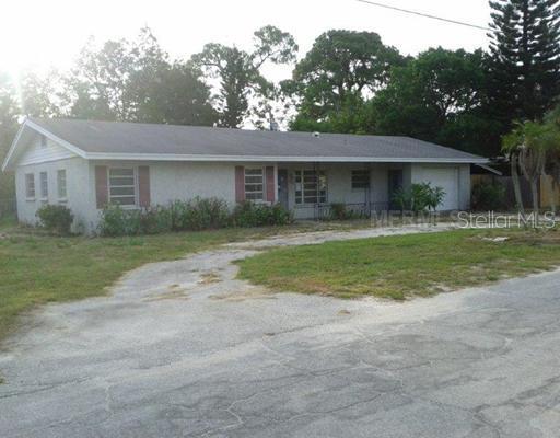 2436 Whipporwill Cir., Sarasota, FL 34231