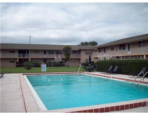 1100 E Caroline St. #221, Tavares, FL 32778