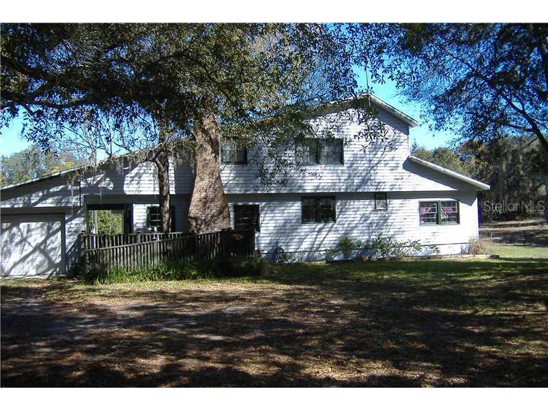 320 E 46 Sr, Geneva, FL 32732