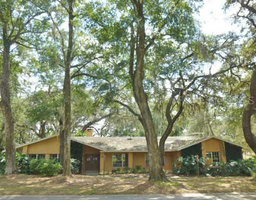 1710 Lake Francis Dr., Apopka, FL 32712