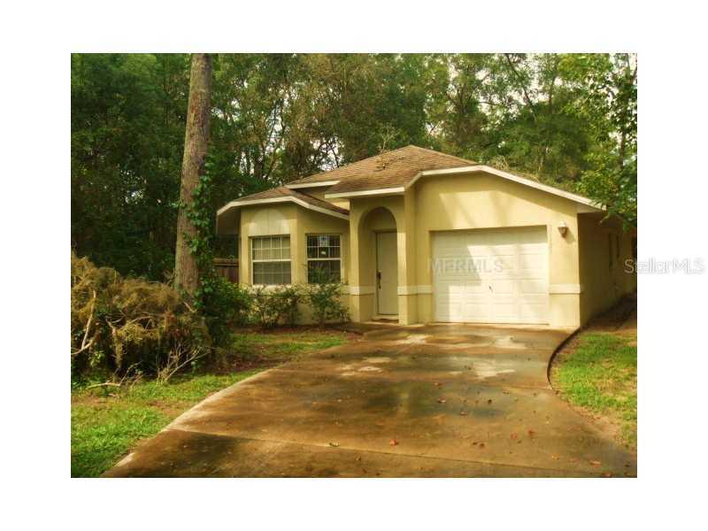 25827 Exmoor Dr., Sorrento, FL 32776