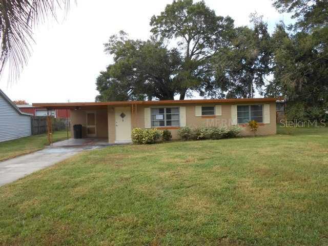 2621 Trinity Cir., Winter Haven, FL 33881