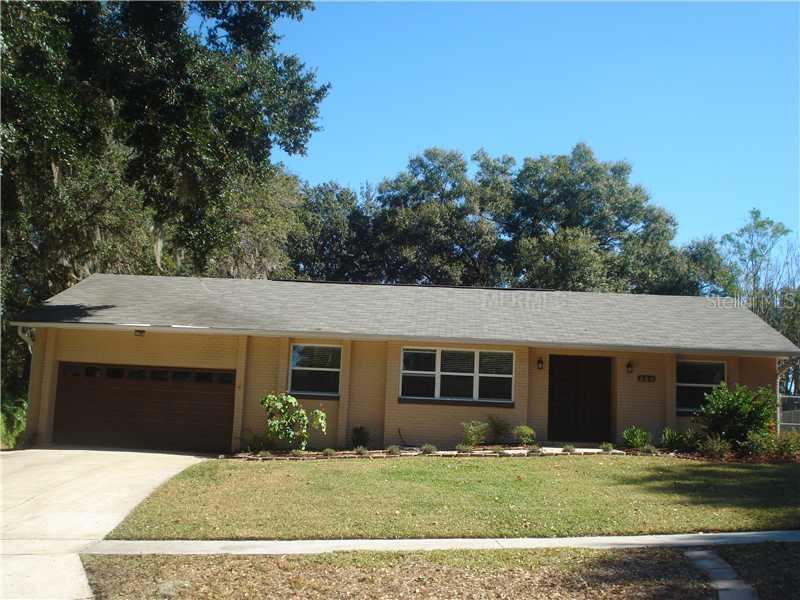 424 E Lakeshore Dr., Ocoee, FL 34761
