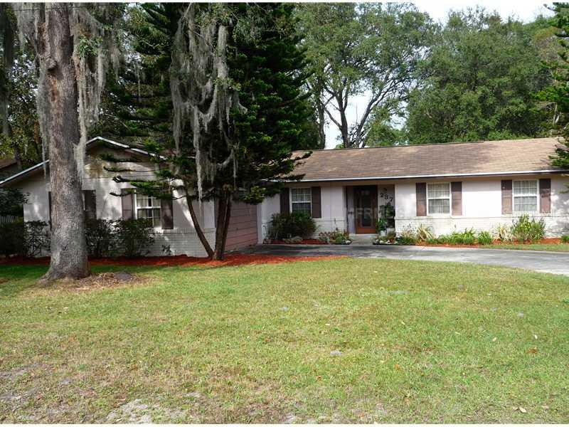 237 Ridgewood St., Altamonte Springs, FL 32701