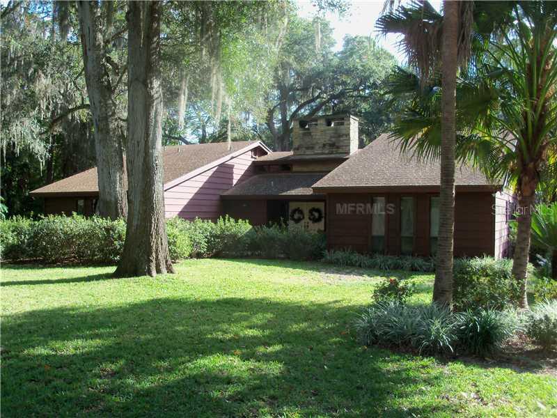 2434 Fairway Ave., Eustis, FL 32726