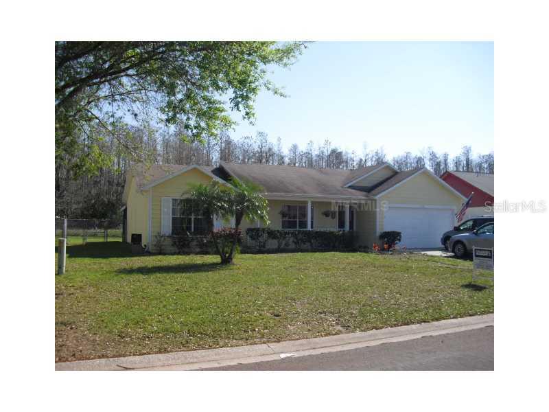 236 Red Maple Dr., Kissimmee, FL 34743