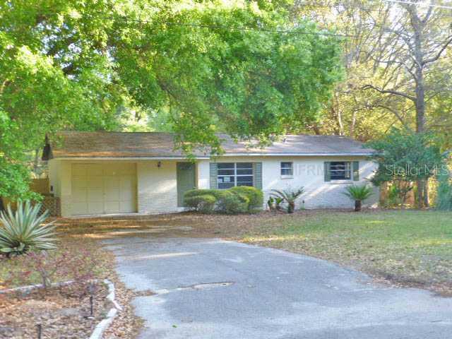 25825 Vero St., Sorrento, FL 32776