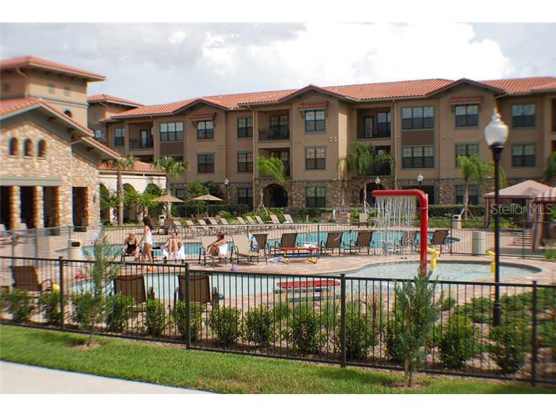 907 Charo Pkwy. #925, Davenport, FL 33897