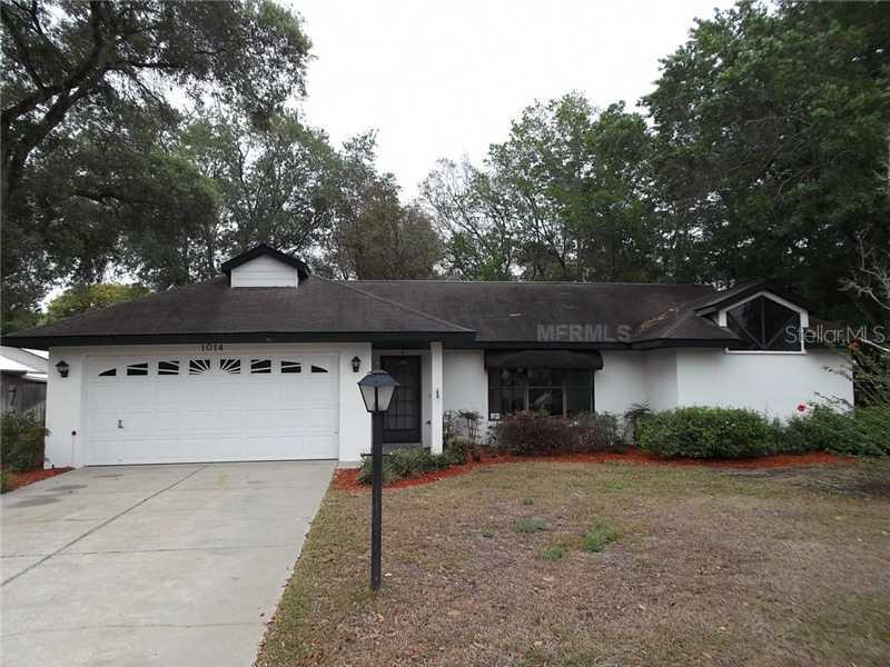 1014 Woodward Oaks Cir., Eustis, FL 32726