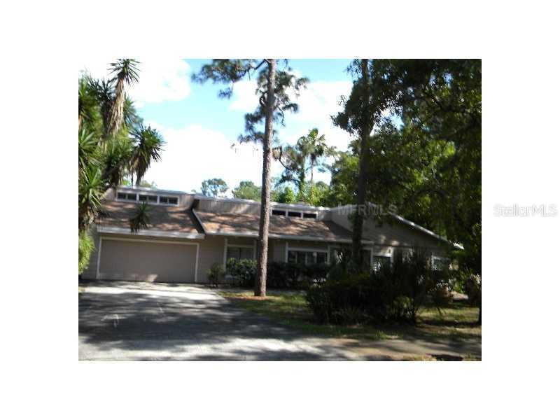 125 Ridgewood Dr., Longwood, FL 32779