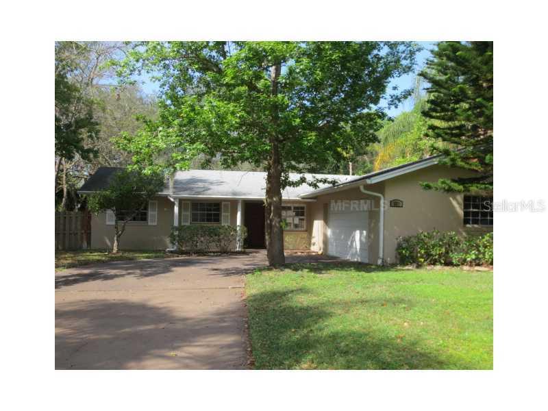 957 Oak Dr., Oviedo, FL 32765