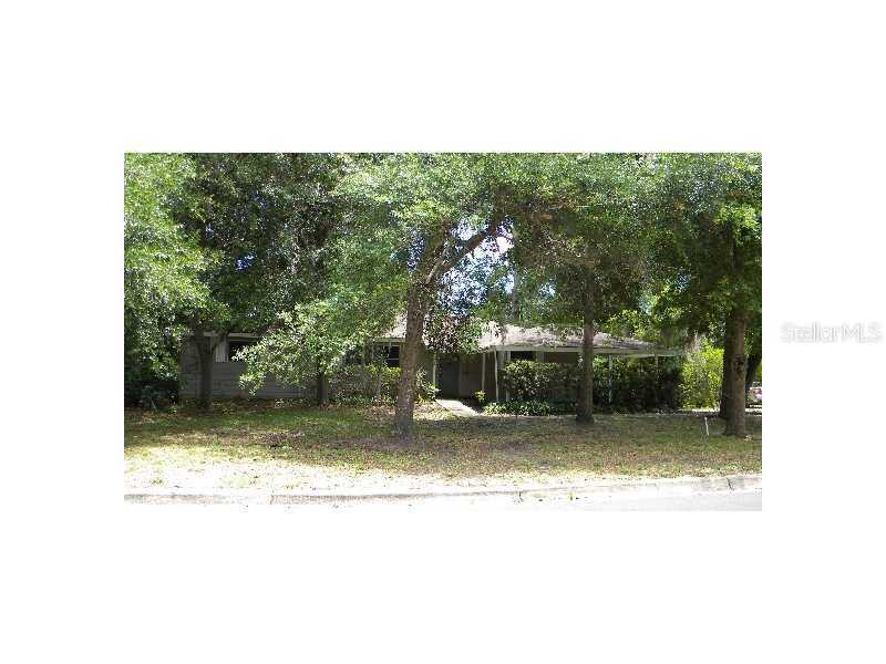 1516 Crestview Dr., Mount Dora, FL 32757