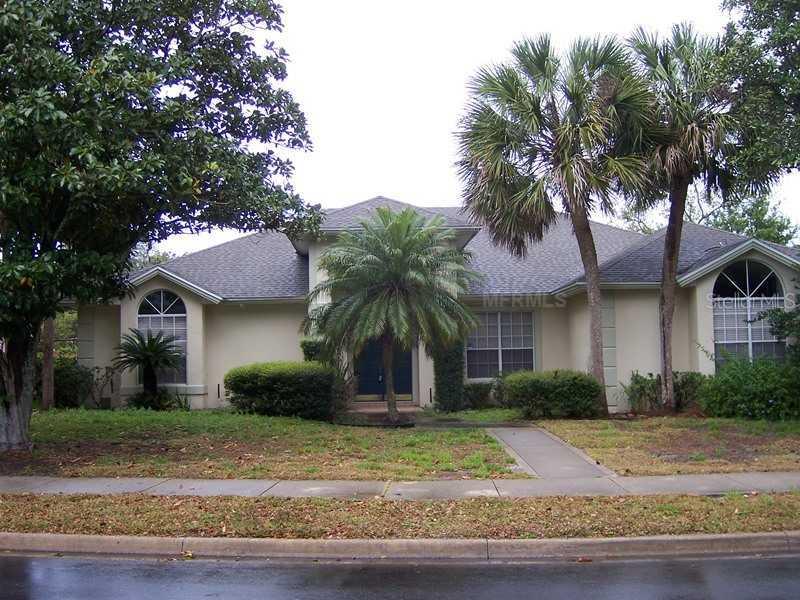 864 Royalwood Ln., Oviedo, FL 32765