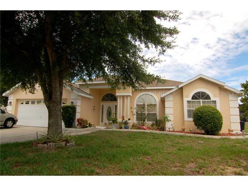 206 Oak Chase Pl., Davenport, FL 33896