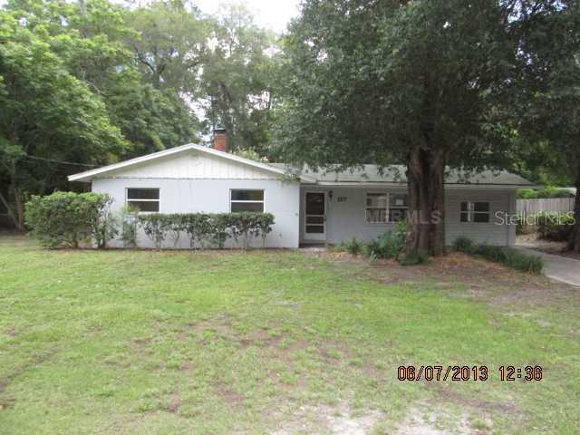 1279 Shady Oak Ln., DeLand, FL 32720