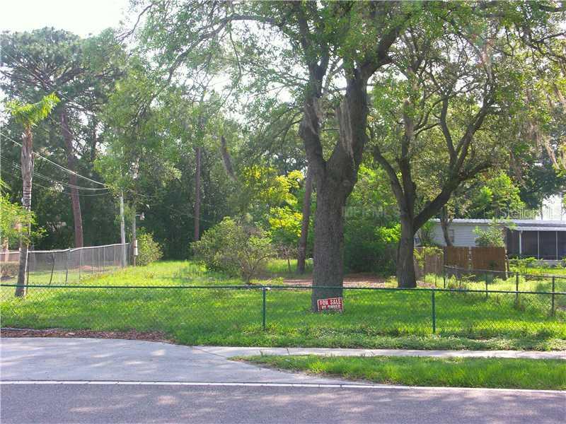 1325 E Lake Dr., Casselberry, FL 32707