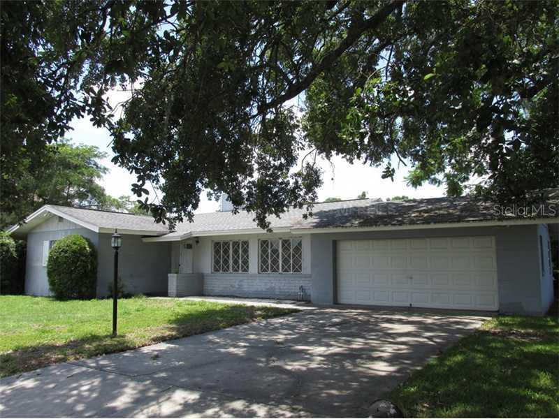 2033 Lake Dr., Winter Park, FL 32789