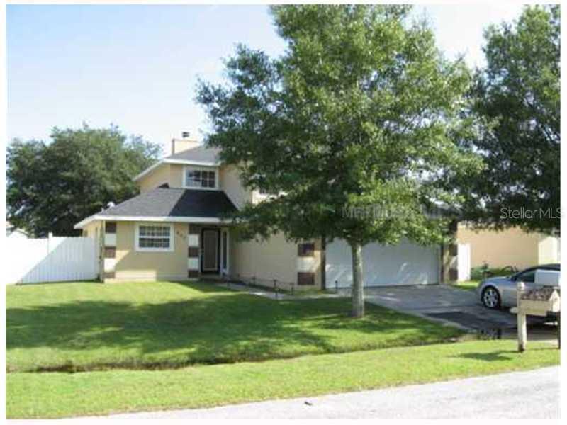 907 Louvre Ct., Kissimmee, FL 34759