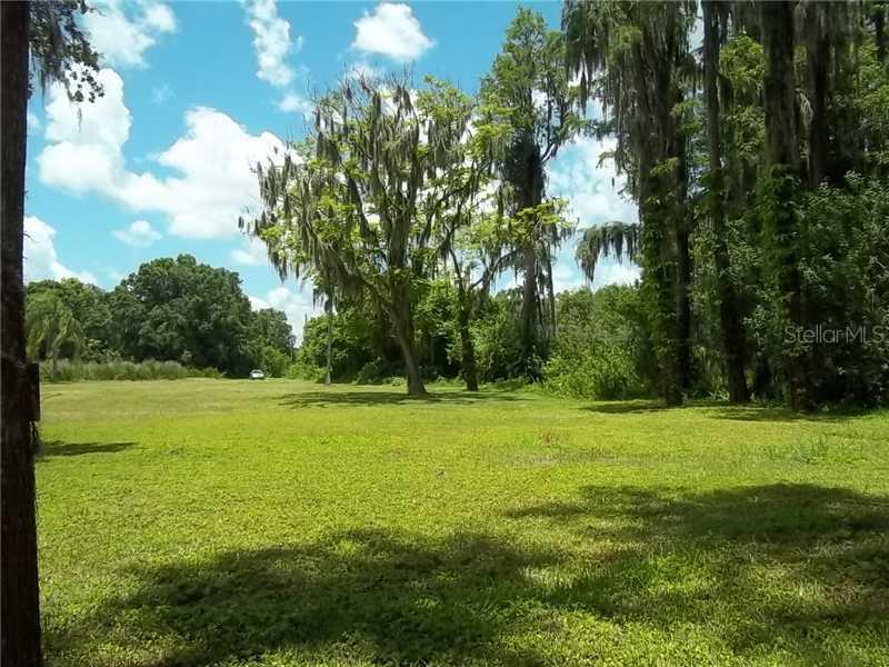 225 Willow Bend Pkwy., Lutz, FL 33549