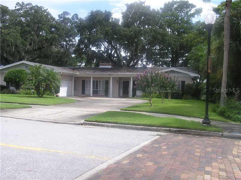 1302 Lake Shore Dr., Orlando, FL 32803