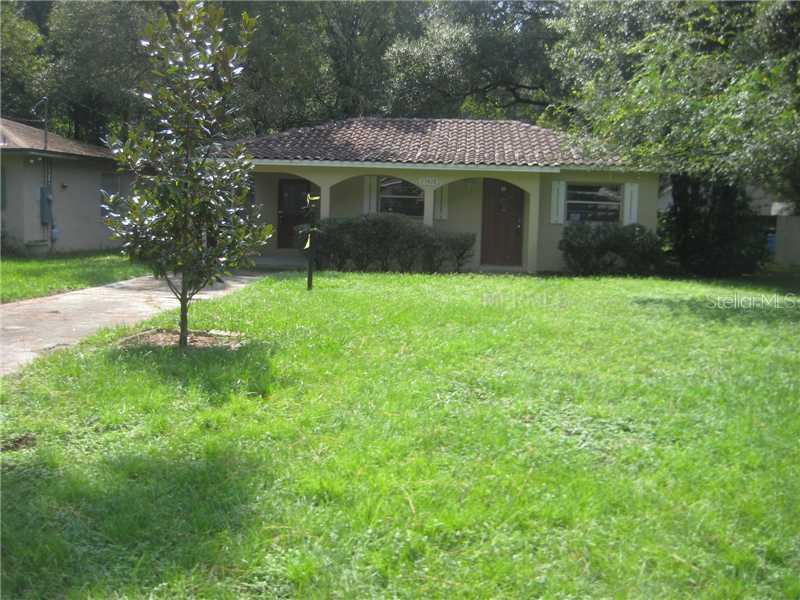 25828 Pinehurst St., Sorrento, FL 32776
