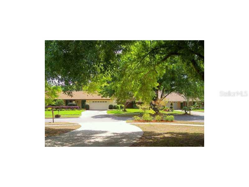 704 Wavecrest Dr., Orlando, FL 32807