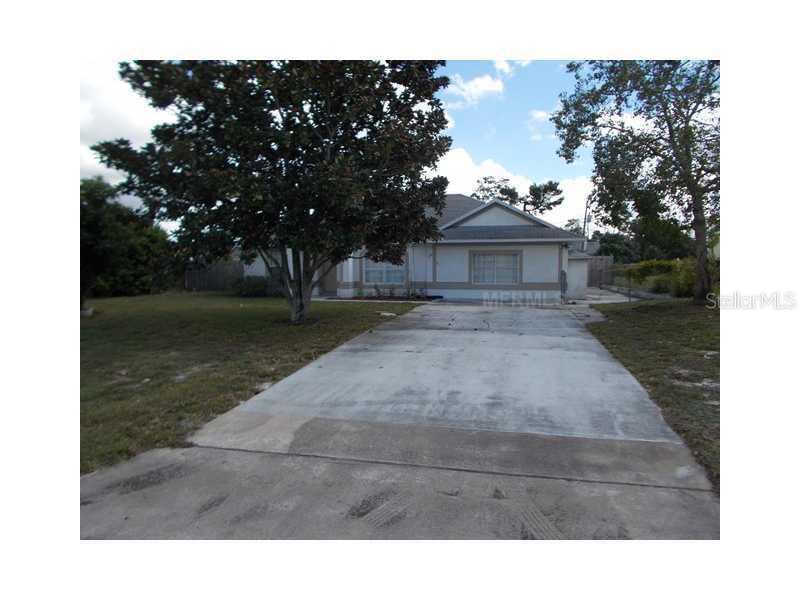 1597 Roble Ln., Deltona, FL 32738