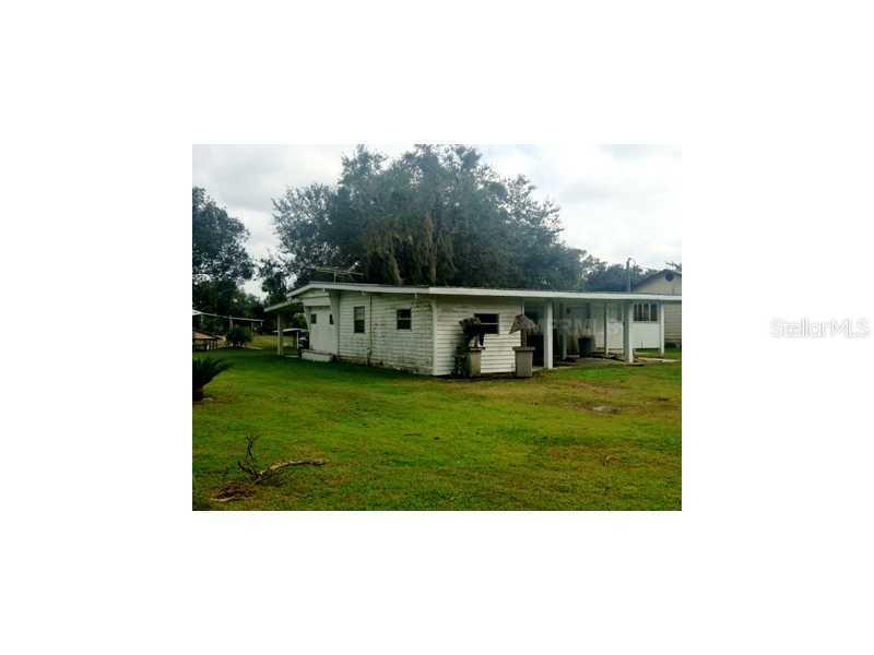 2051 Shadow Dr., Geneva, FL 32732