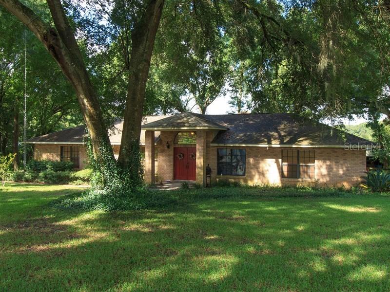 30135 Rainey Rd., Sorrento, FL 32776