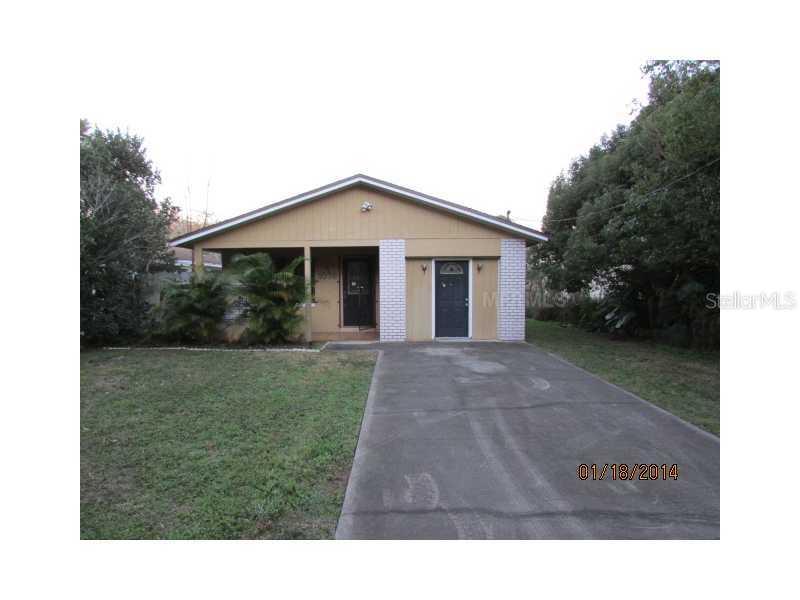 1079 N Lakewood Ave., Ocoee, FL 34761