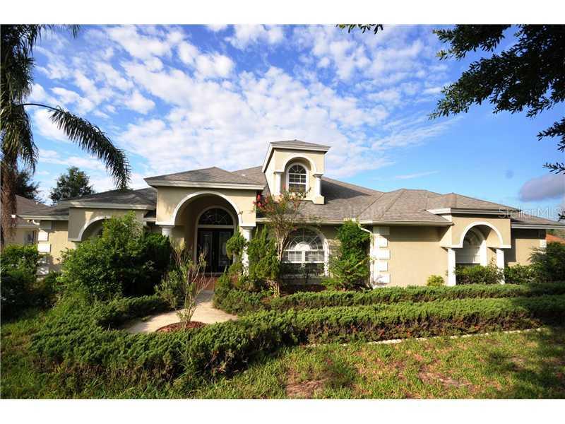 10304 Calle De Flores Dr., Clermont, FL 34711