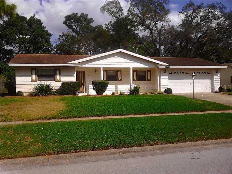 2927 Castle Oak Ave., Orlando, FL 32808