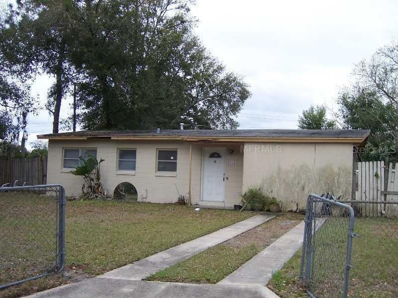 8218 Dominguin St., Orlando, FL 32817