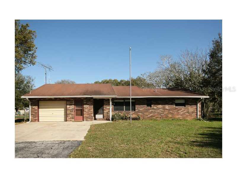 32720 Lake Eustis Dr., Tavares, FL 32778