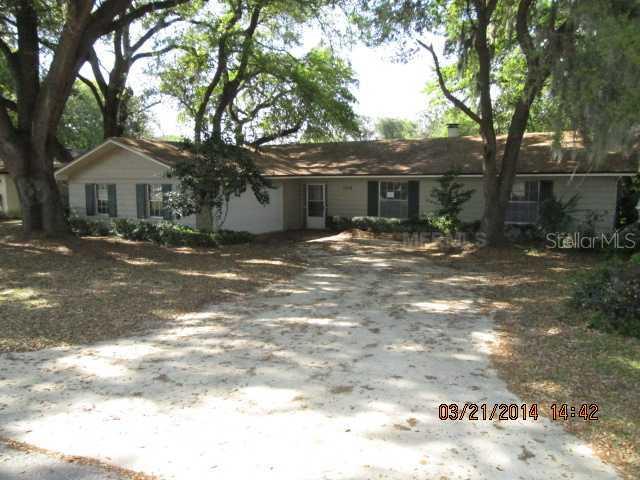 1016 N. Shore Dr., Leesburg, FL 34748
