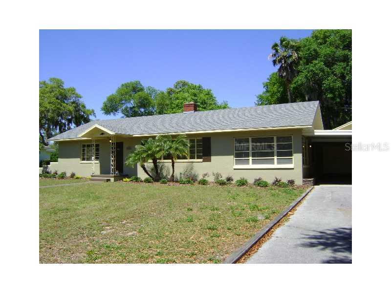 112 E Cedar St., Howey In The Hills, FL 34737