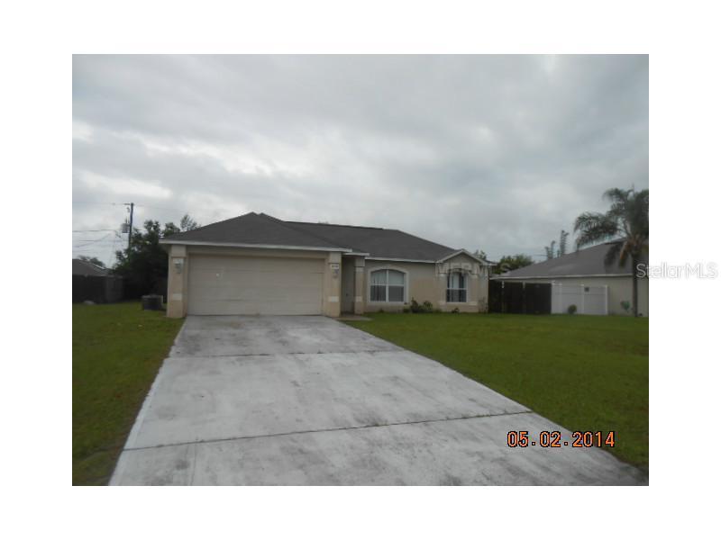 2429 Ainsworth Ave., Deltona, FL 32738