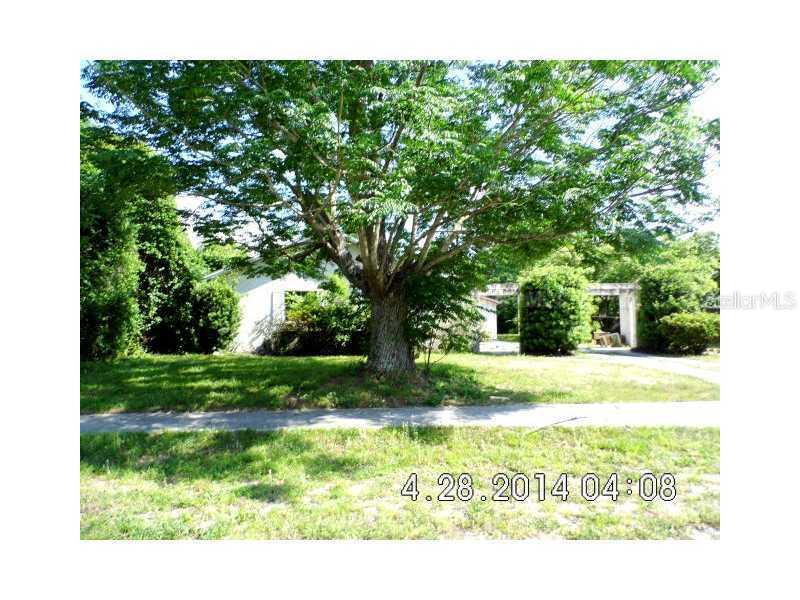 1079 Pinder St., Deltona, FL 32725