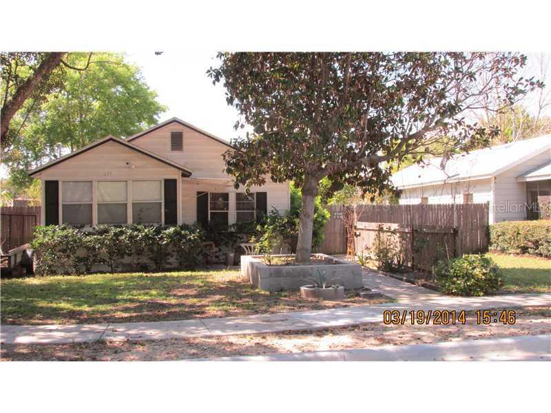 419 N Barrow Ave., Tavares, FL 32778