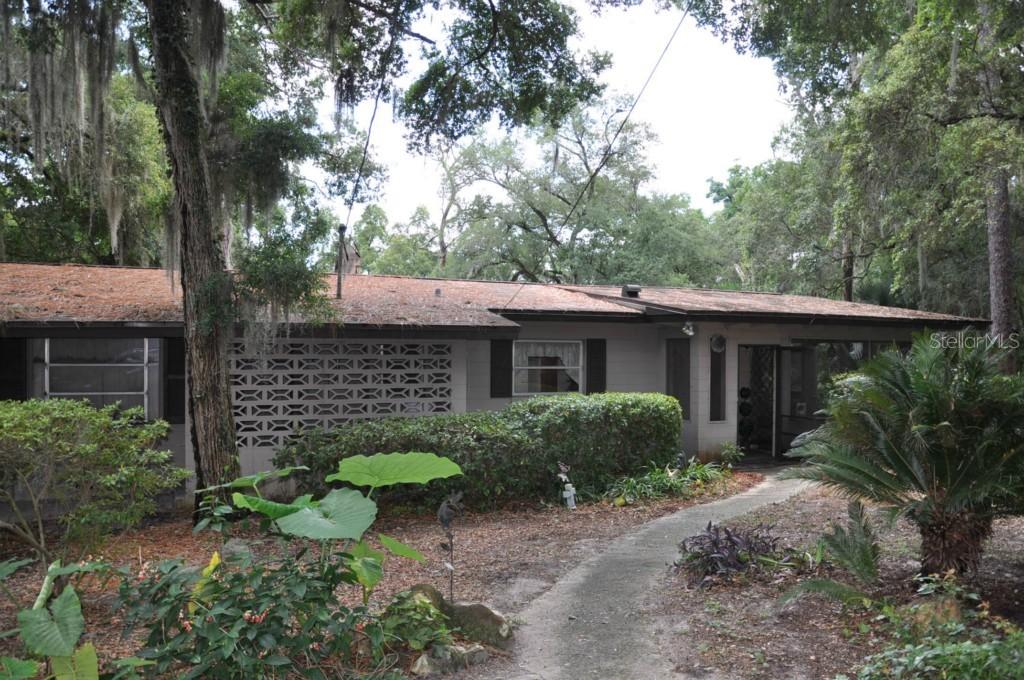 39228 Meyers Rd., Lady Lake, FL 32159