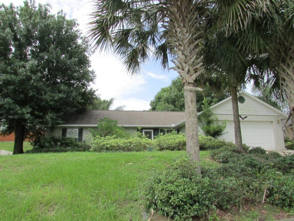 807 Forestwood Dr., Minneola, FL 34715