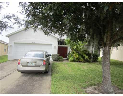 3201 Stonehurst Cir., Kissimmee, FL 34741