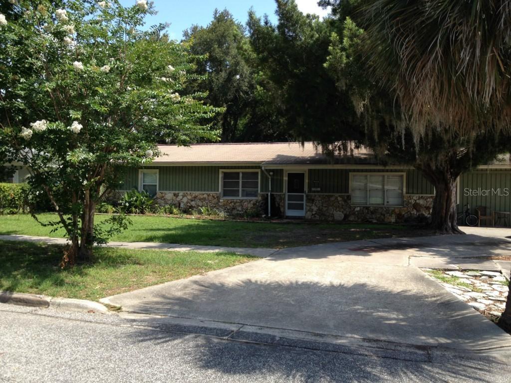 402 Palm Way, Tavares, FL 32778