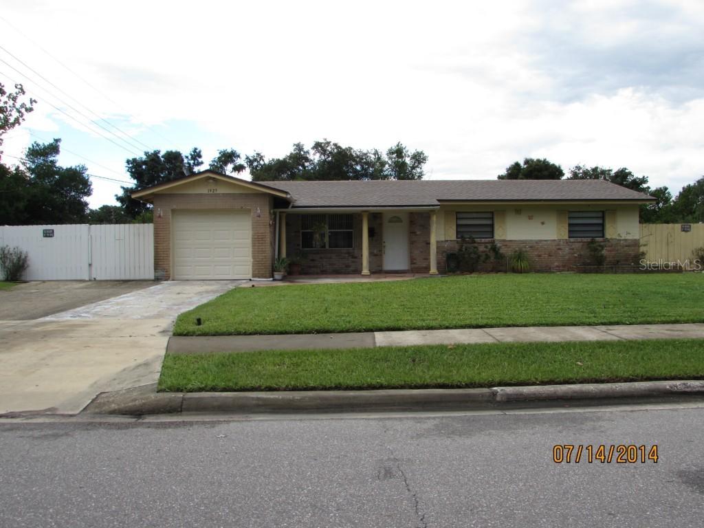 1925 Ben Hogan Cir., Orlando, FL 32808