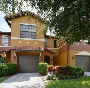 6051 Apollos Corner Way, Orlando, FL 32829